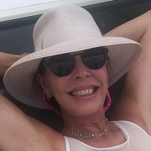 Meet your Posher, Beverle